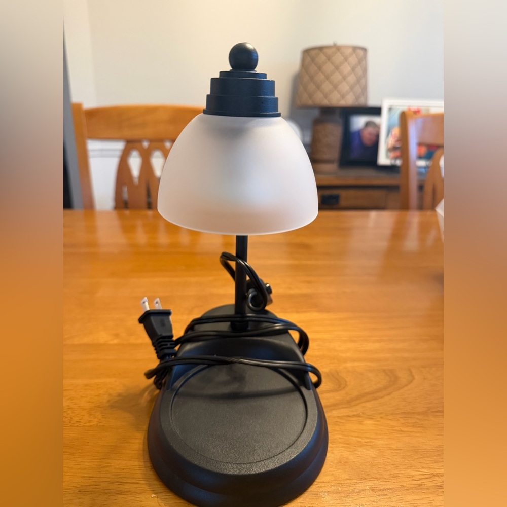 Mainstays NEW Candle Warmer lamp. Never used.